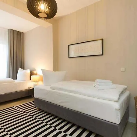 Brunnenstrasse, App 2