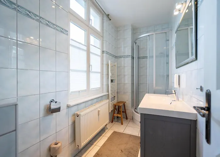 Brunnenstraße, App 2 *